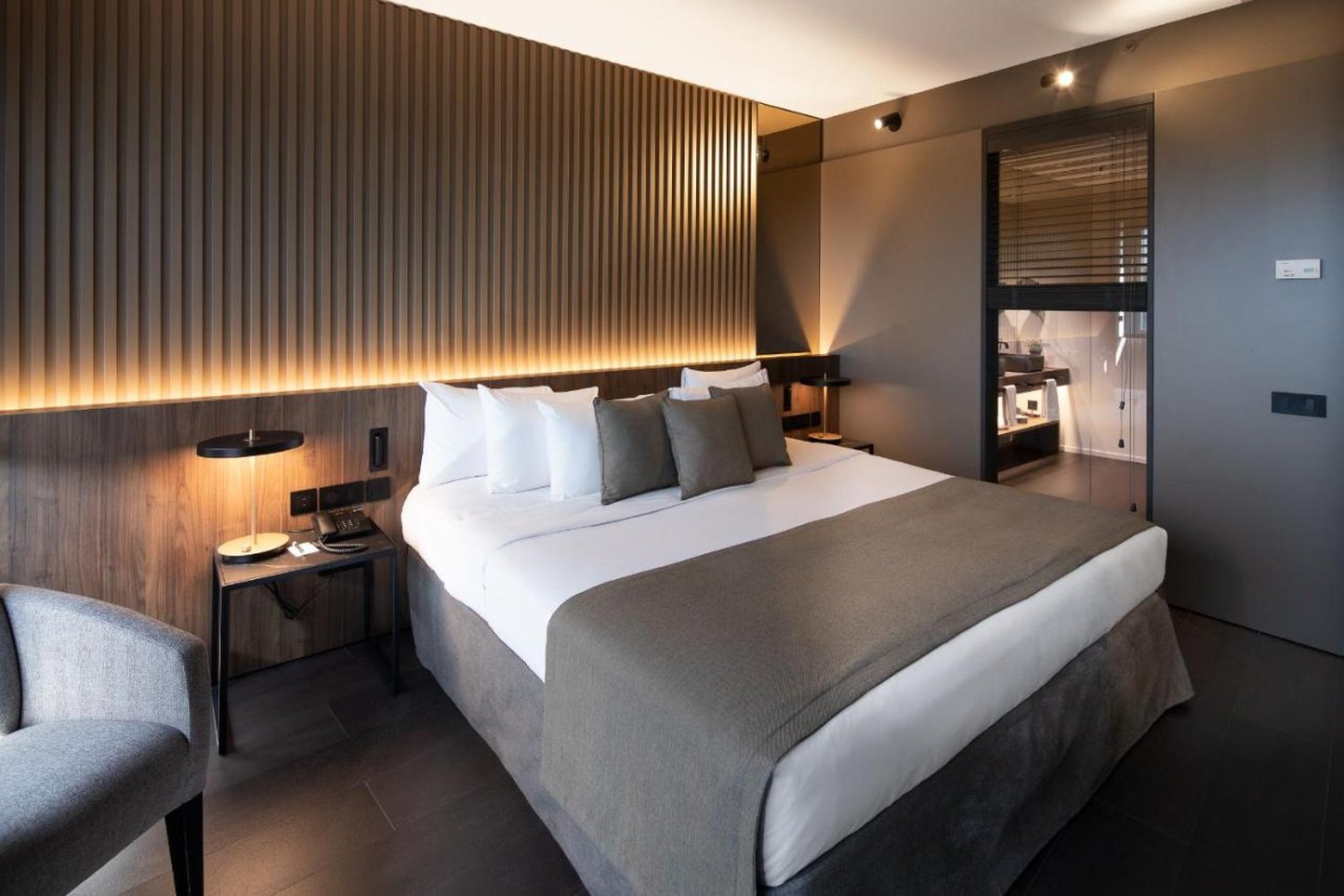 Barcelona Airport Hotel 20/86