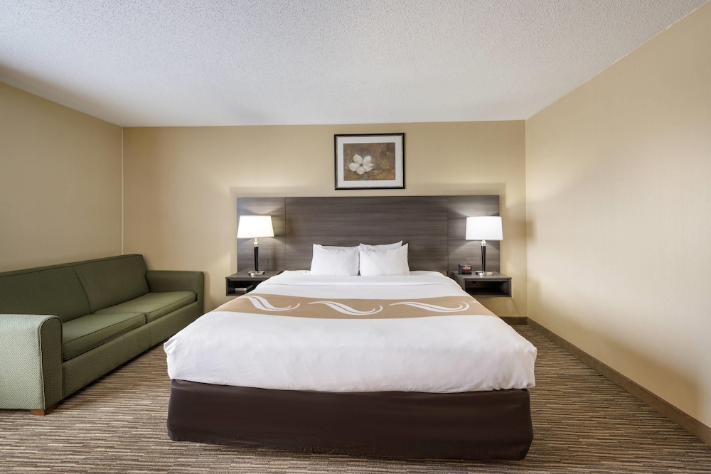 غرفة قياسية بسرير كينج، Quality Inn and Suites Fishkill South Near I-84 6/10