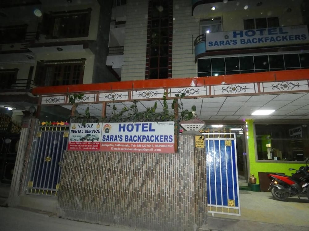Sara's Backpackers Hotel 2/74
