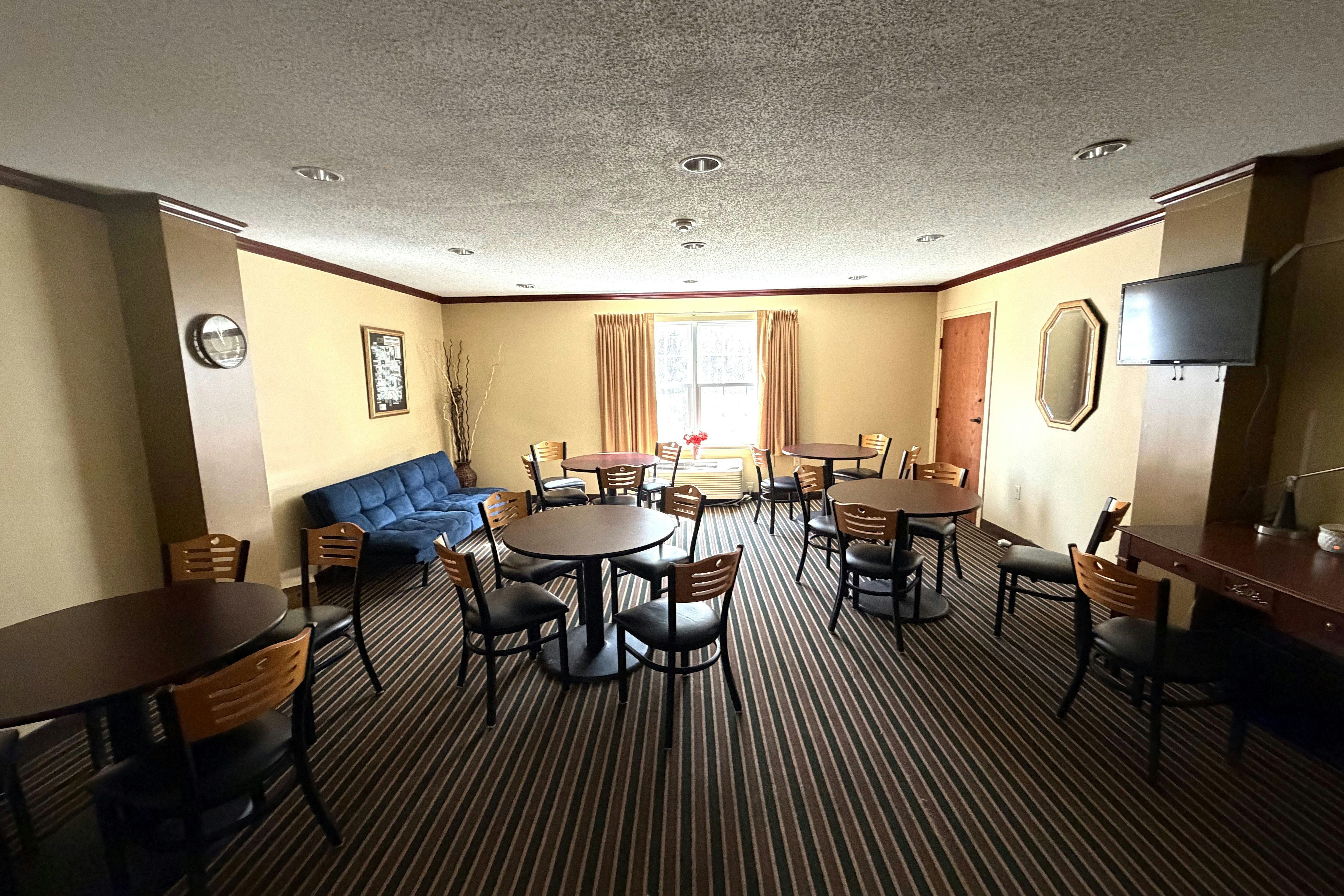 Econo Lodge Rockville 60/75