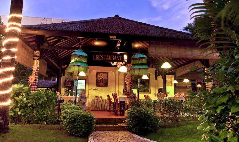 PALM GARDEN HOTEL 8/33