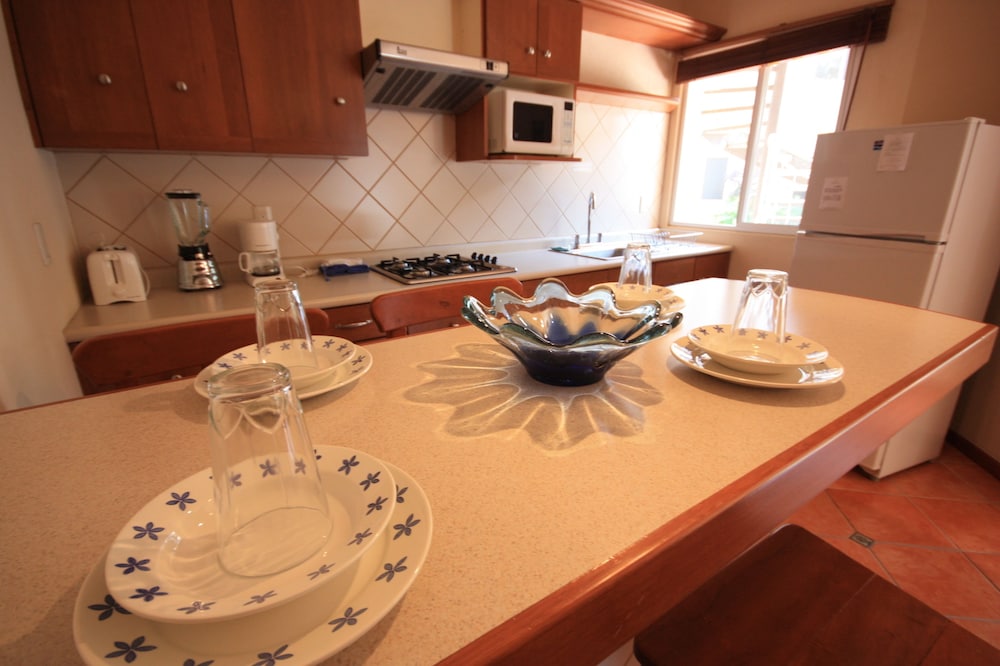 Alcazar Suites 24/30