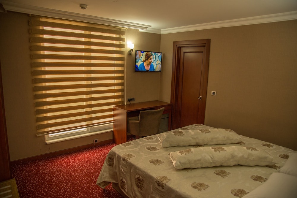 Grand Merin Hotel 44/63