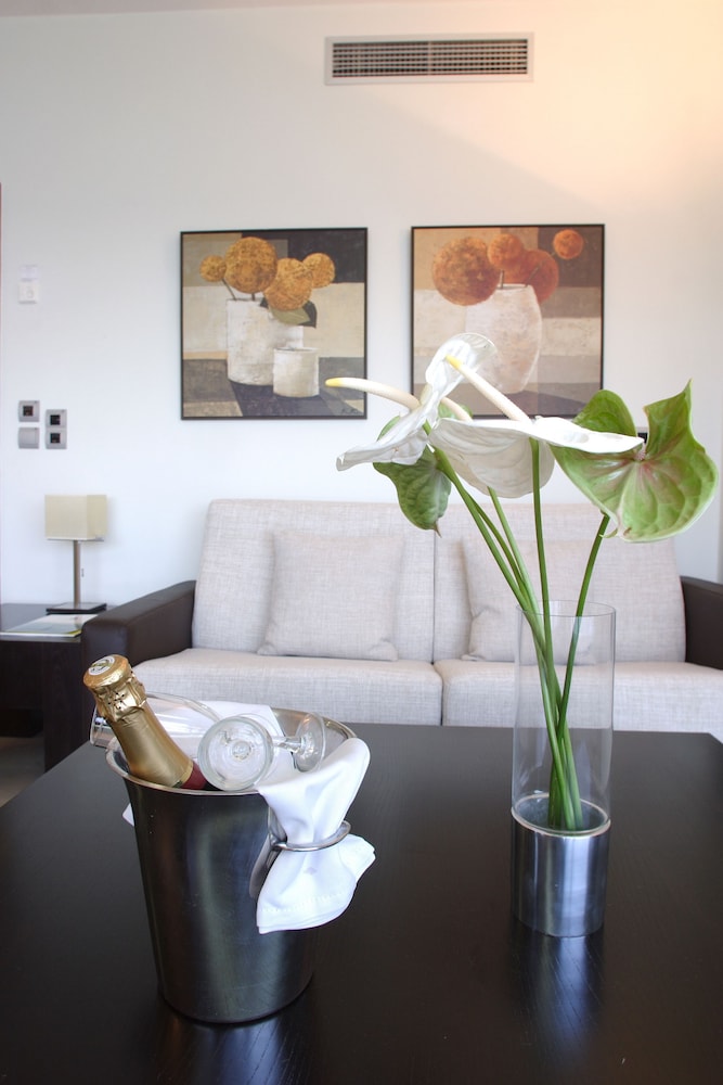 Senator Aguilas Hotel 33/49