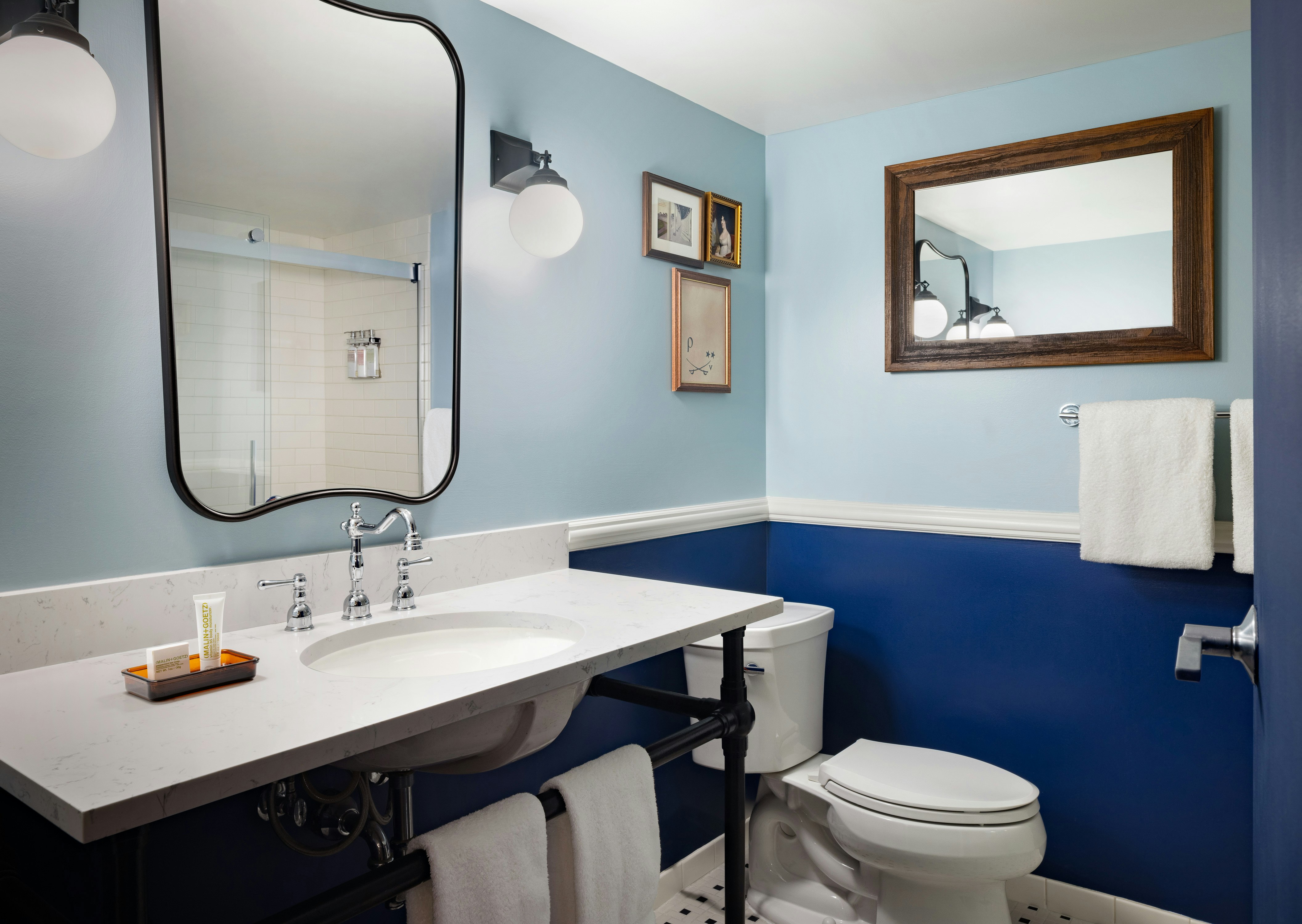 Graduate, Junior Suite, 2 Queen Beds، Graduate by Hilton Charlottesville 2/2