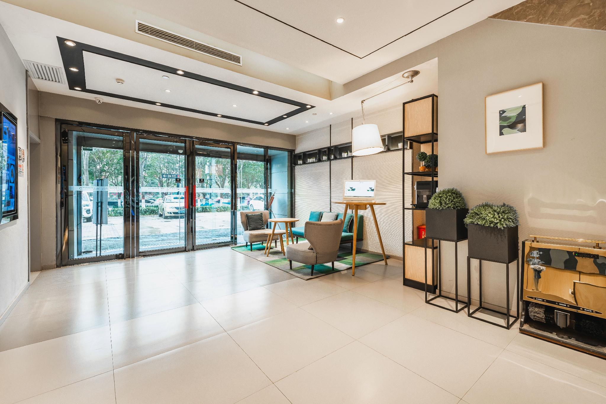 Home Inn Selected (Xi'an Mixc Sanqiao subway station) 29/38