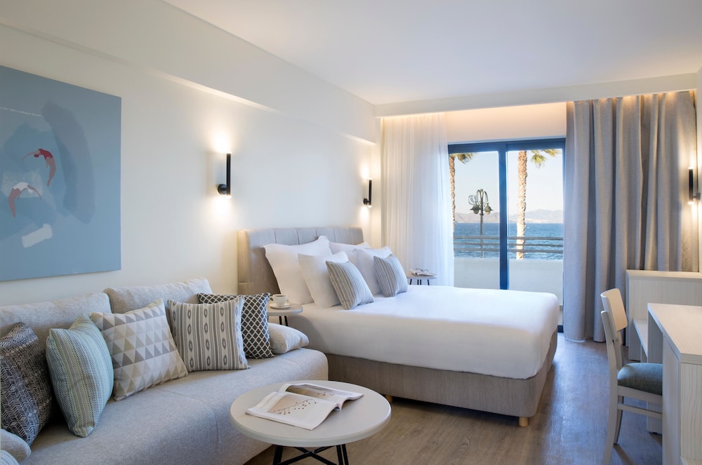 DELUXE, SEA VIEW