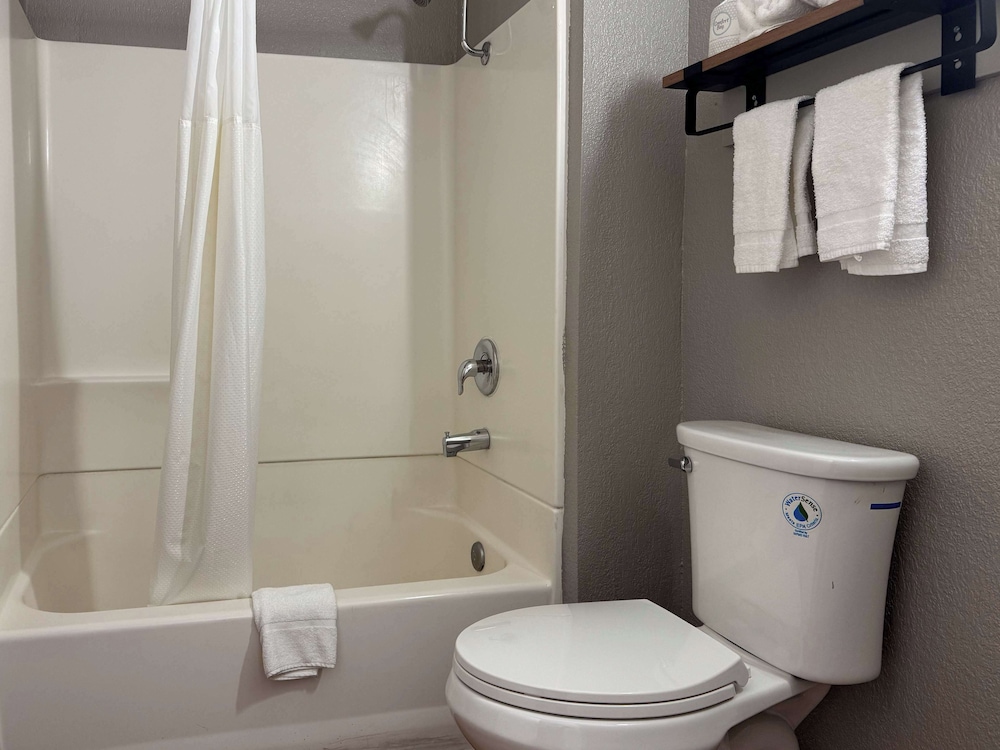 Motel6 Simi Valley, CA 44/50