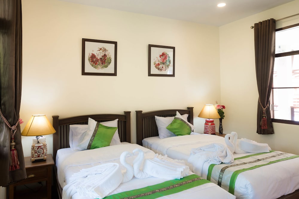 STANDARD, MULTIPLE BEDS, COURTYARD VIEW, COURTYARD AREA
