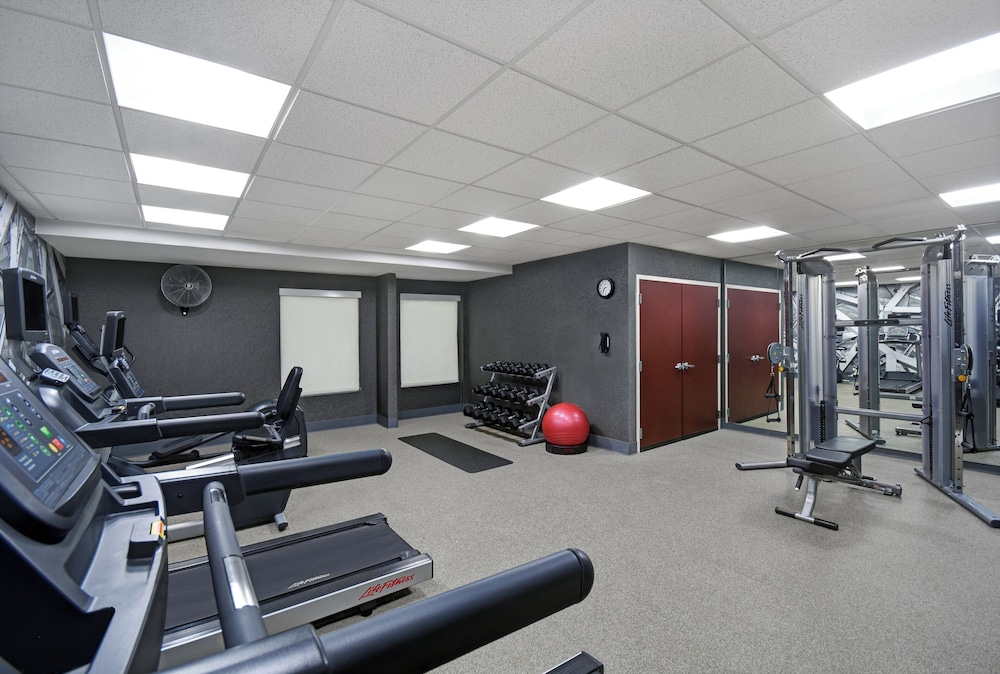 Holiday Inn Express and Suites Cincinnati Riverfront, an IHG Hotel 37/64
