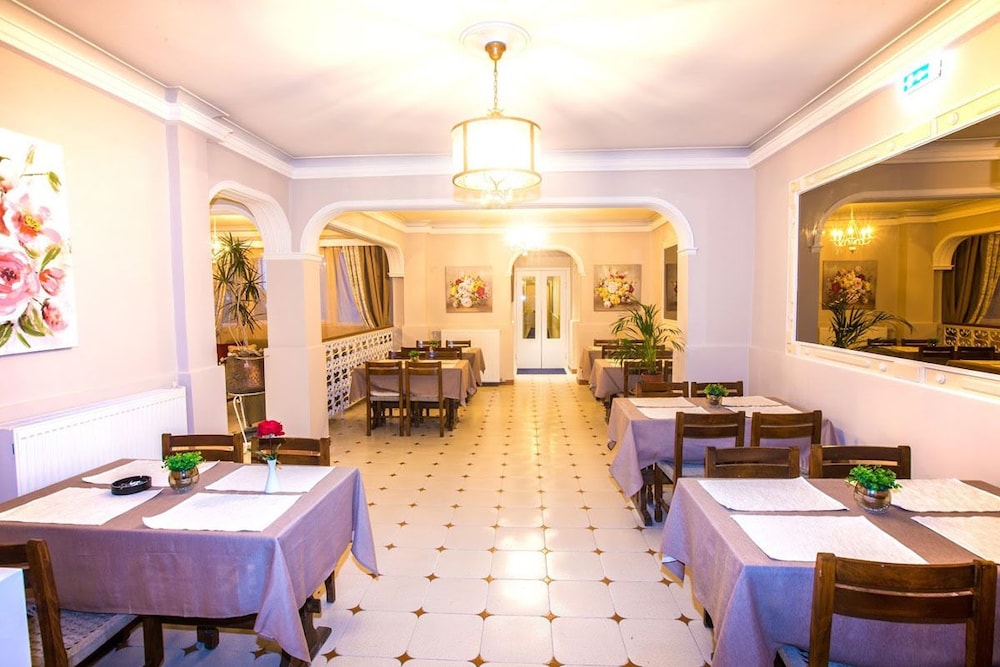 Sirena Beach Hotel 47/56