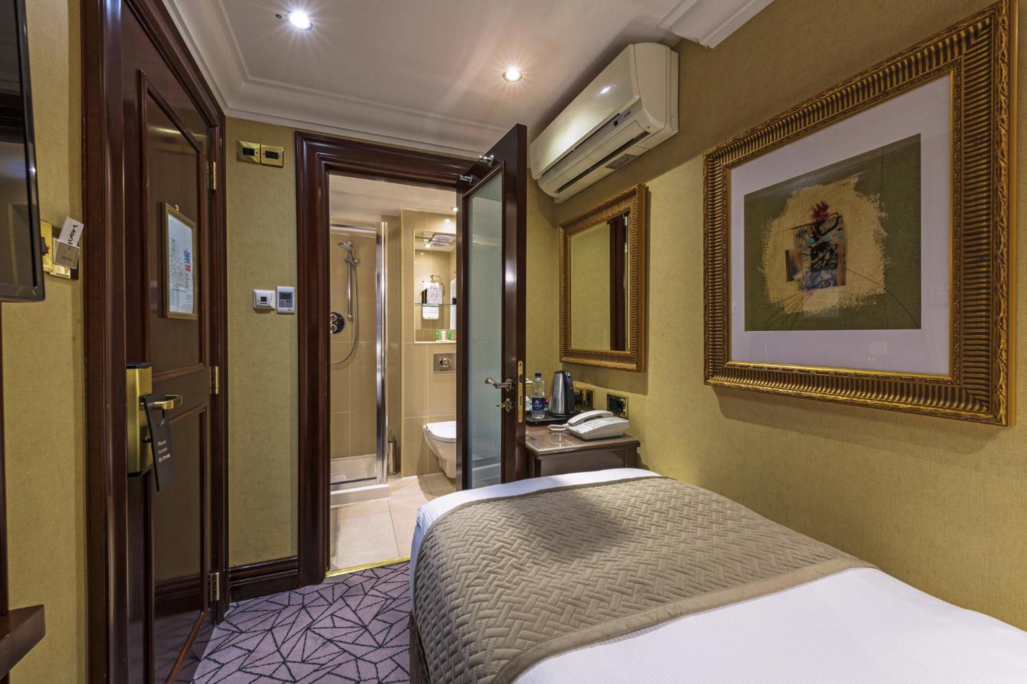 غرفة مفردة صغيرة، Hyde Park International Hotel 4/10