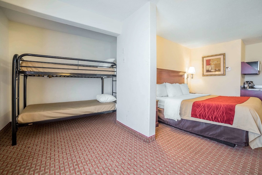 Comfort Inn & Suites Rock Springs-Green River, WY 22/39