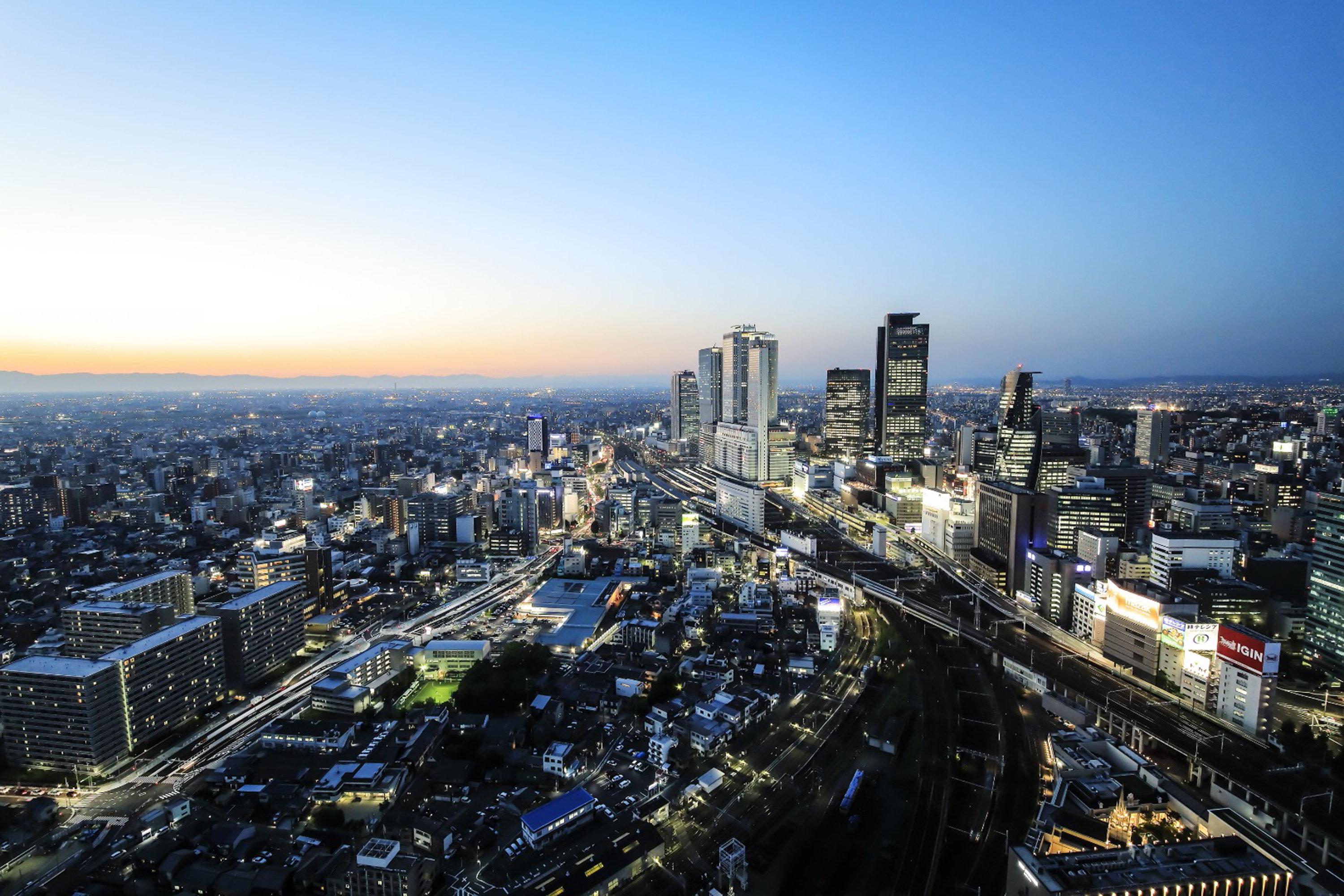 Nagoya Prince Hotel Sky Tower 74/78