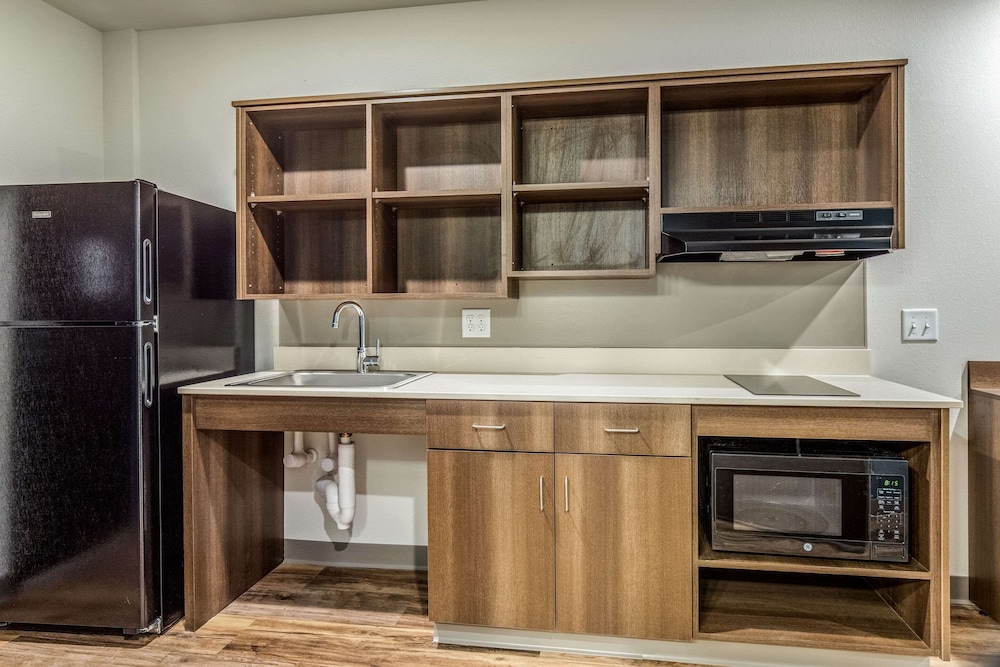 WoodSpring Suites Greenville Haywood Mall 28/33