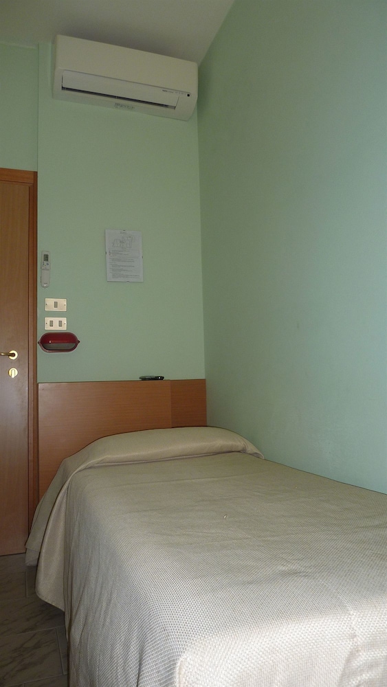 ROOM, SINGLE, BALCONY