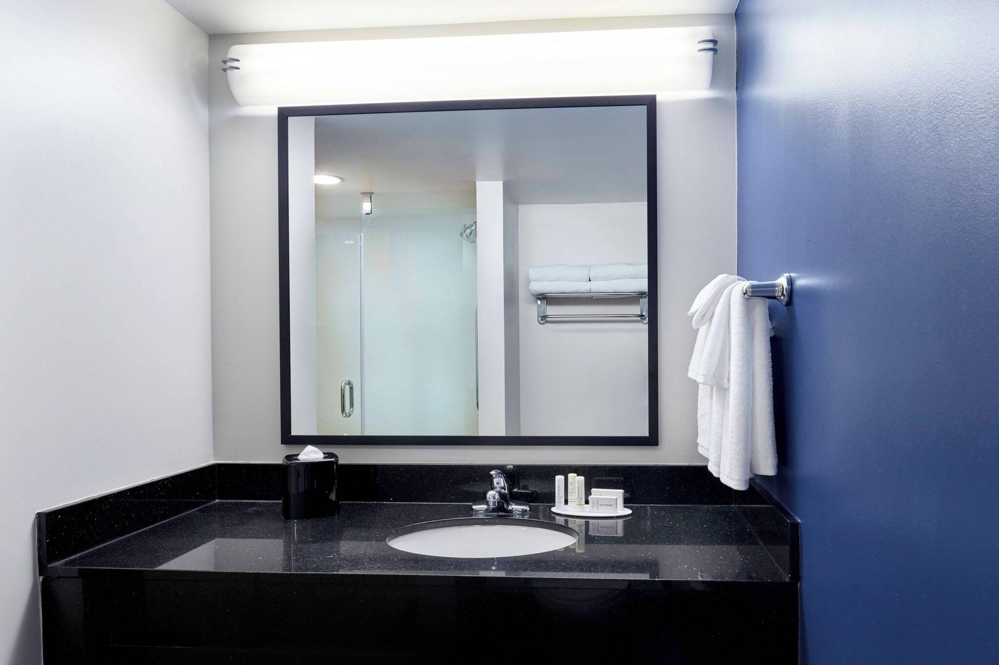 جناح بسرير كينج، Fairfield Inn And Suites Indianapolis Downtown 4/7