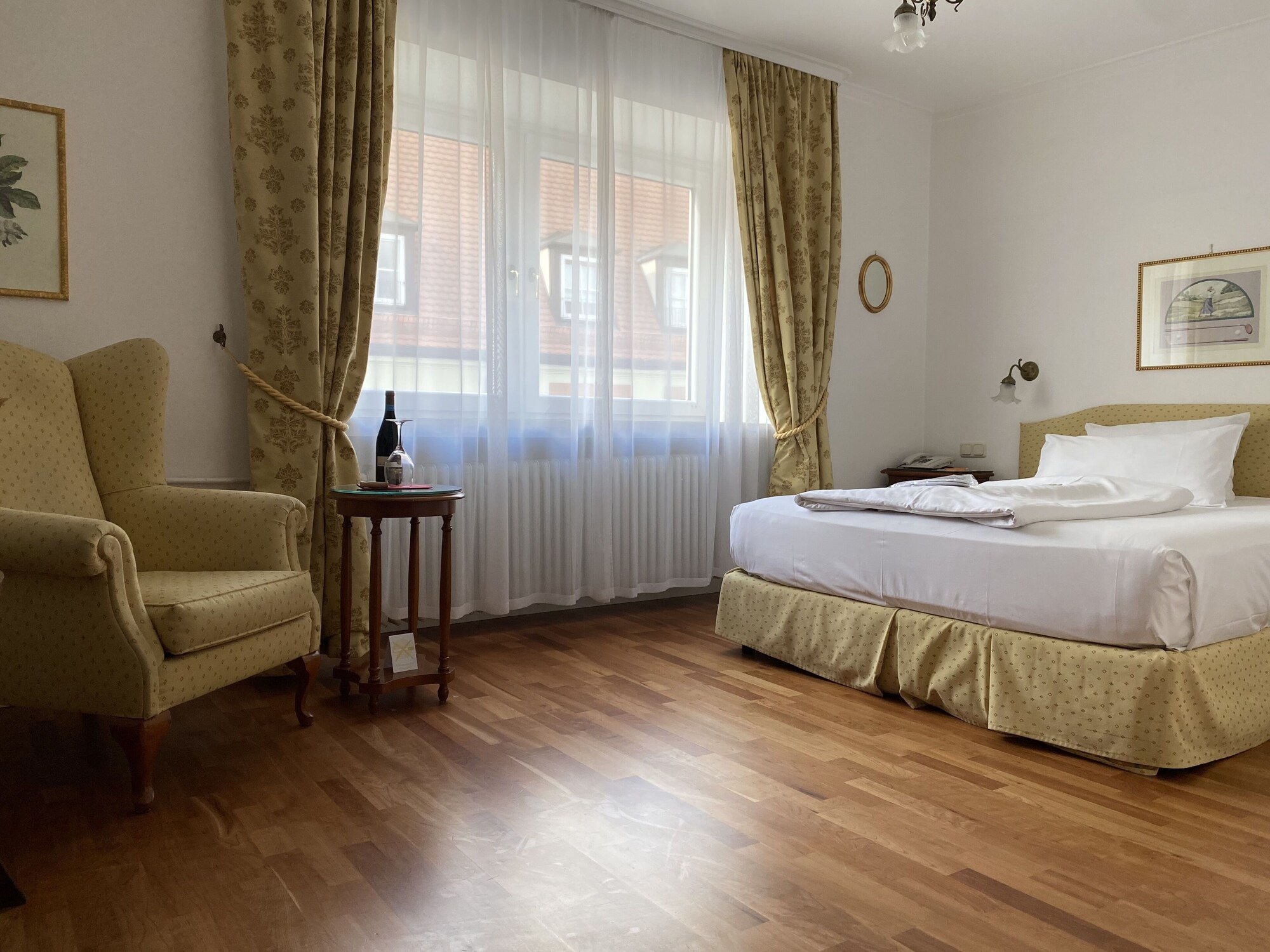 غرفة سوبيريور بسرير كوين، Hotel Deutscher Kaiser 3/5