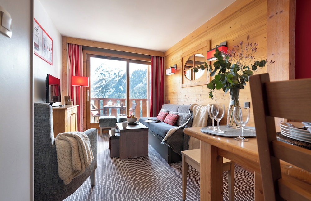 Residence Pierre Vacances Premium Les Crets 49/81