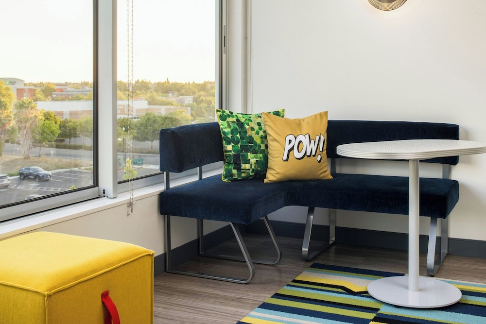 Aloft Sacramento Airport Natomas 18/43