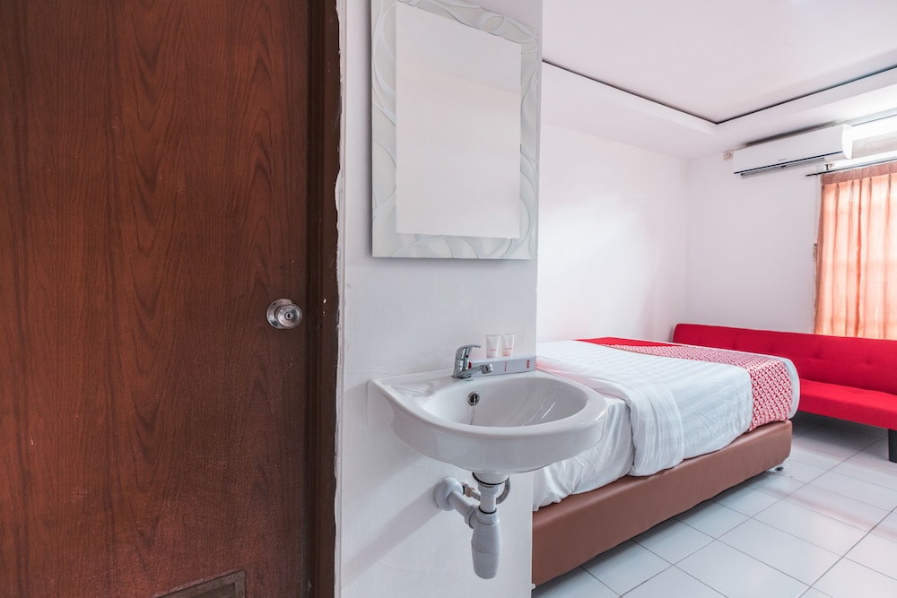 Hotel O near Plaza Pondok Gede formerly Angel Homestay 27/27