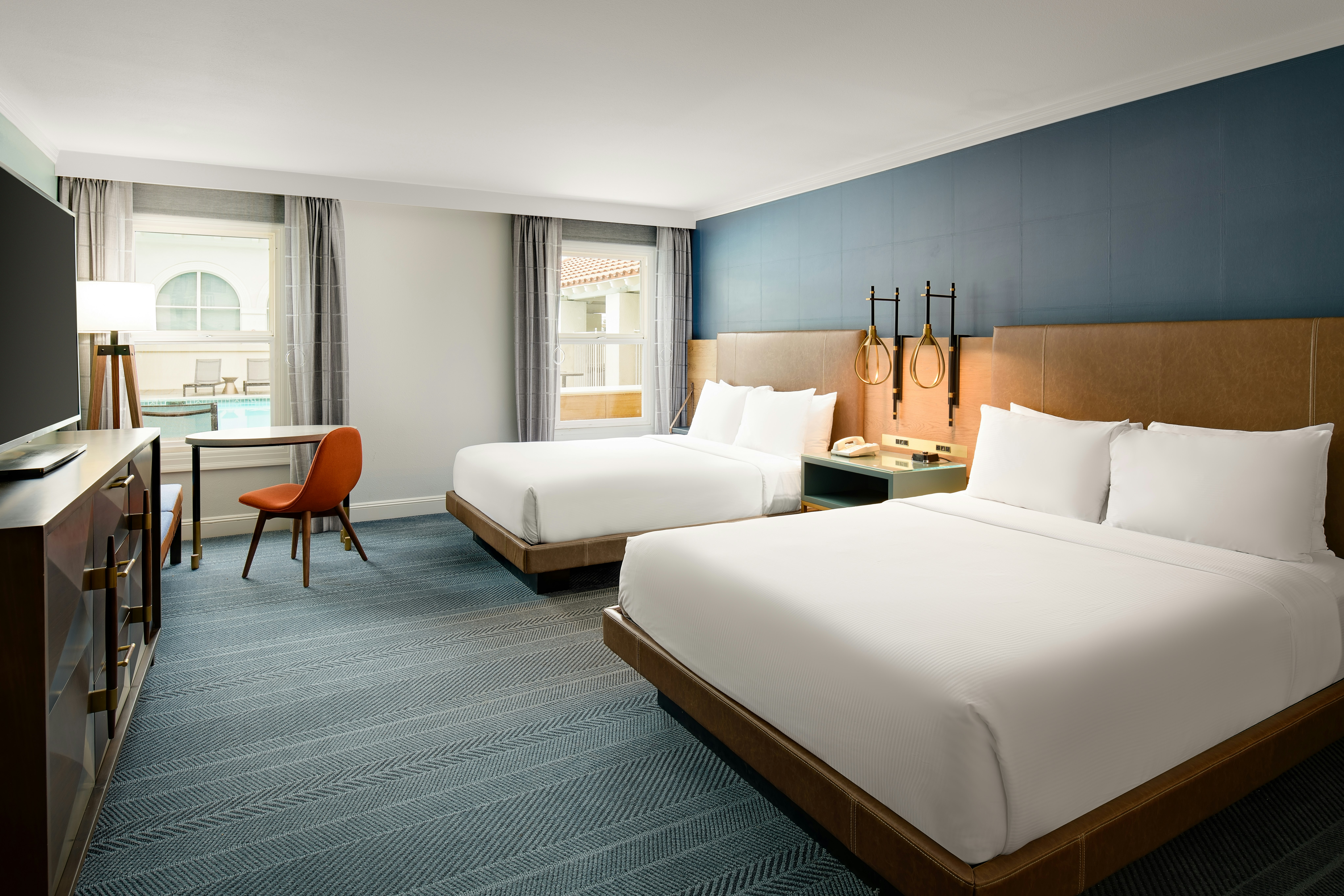 Room, 2 Queen Beds, Accessible, Hayes Mansion San Jose, Curio Collection by Hilton 2/8