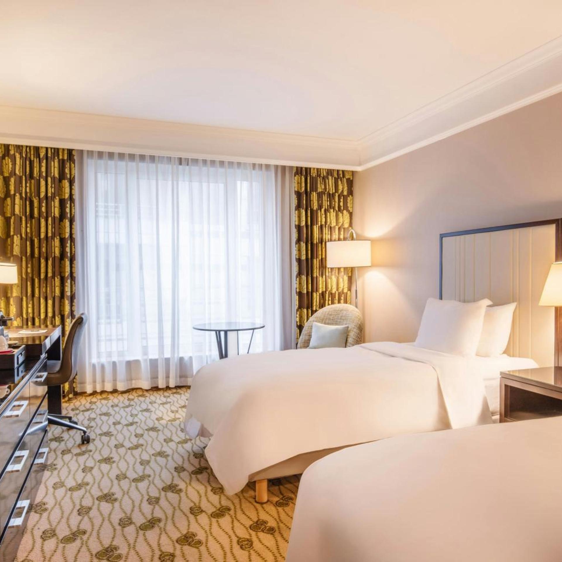 Club, Single Bed