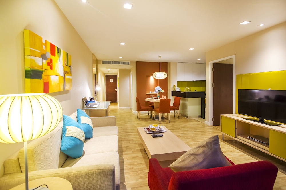 Urbana Langsuan Bangkok, Thailand 48/86