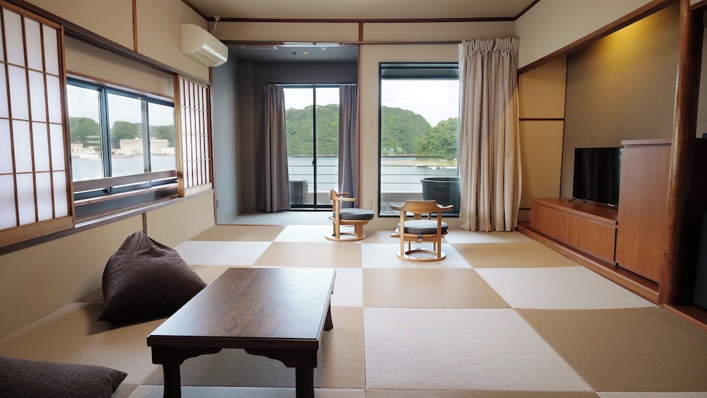 Interior, Japanese, Standard, 3 Futon Beds, Outdoor Bath