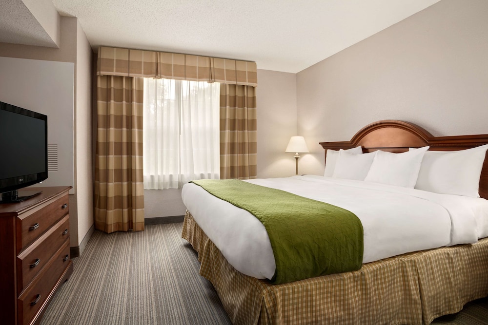 Country Inn Suites By Radisson Charlotte University Place Nc 5/24