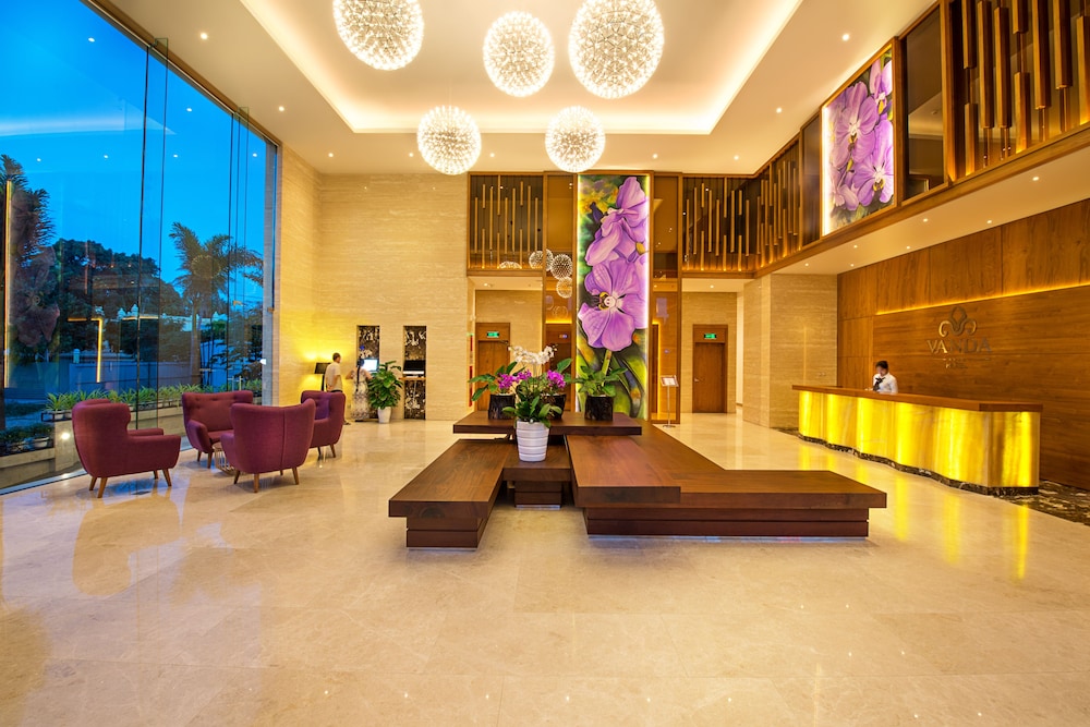 Vanda Hotel 49/70