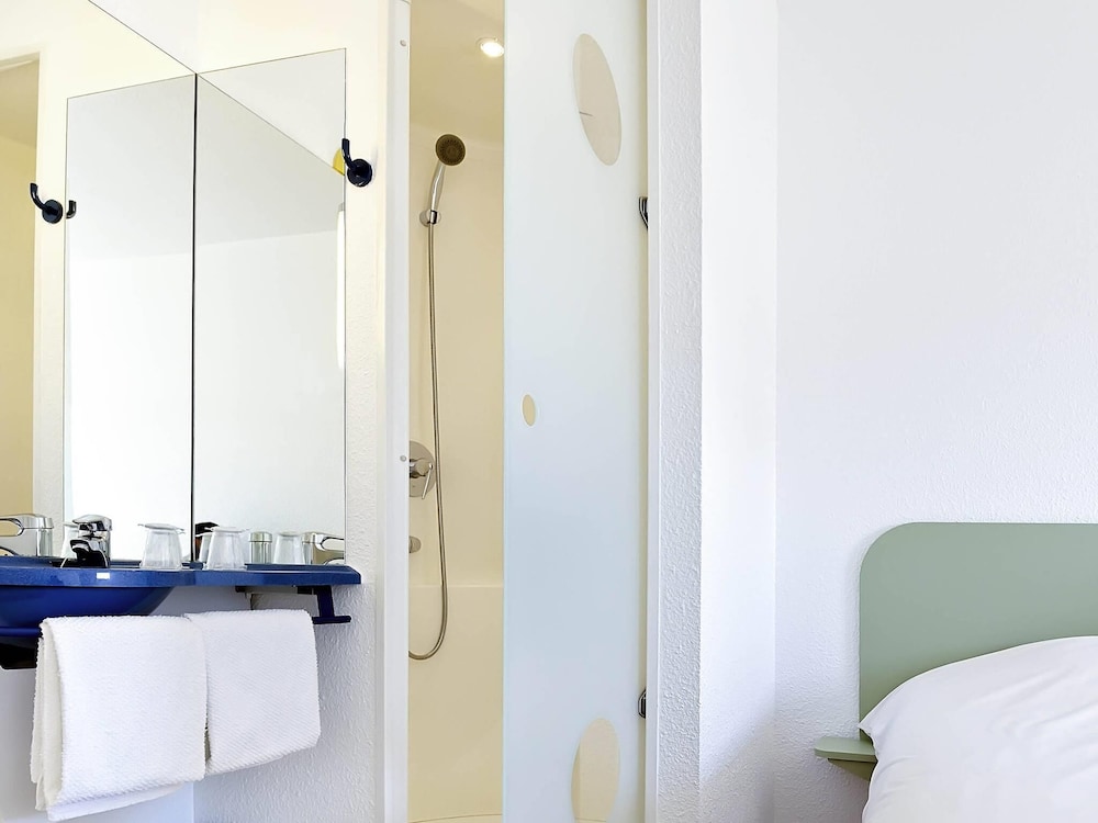 Ibis Budget La Roche Sur Yon 64/64