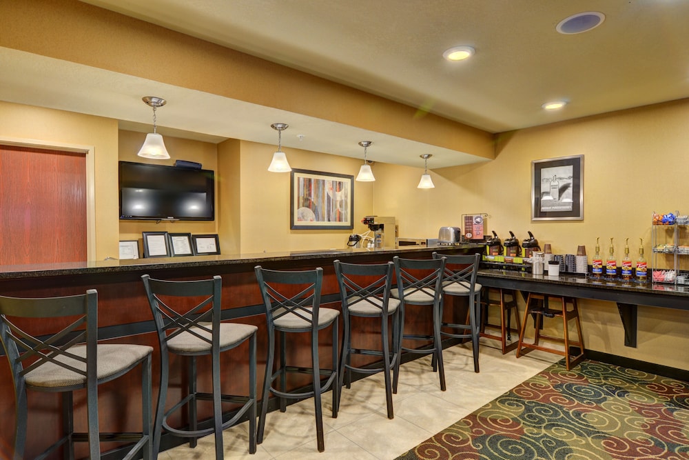 Cobblestone Hotel Suites Punxsutawney Pa 27/42