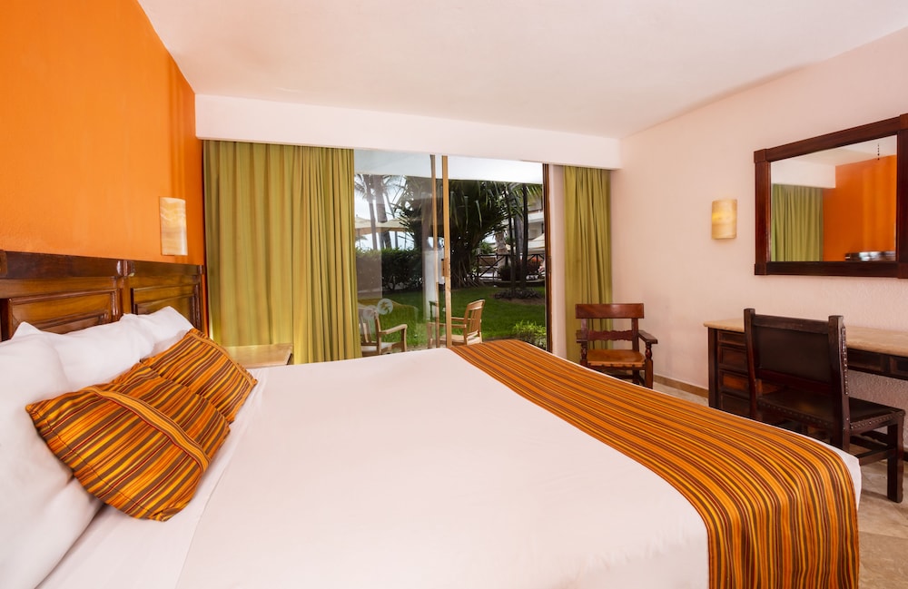 Las Palmas By The Sea All Inclusive 10/50