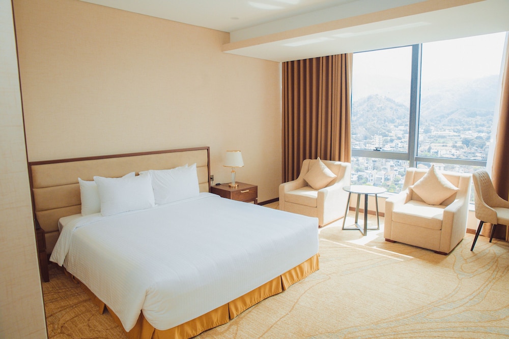 Premium, King Bed, Bathtub