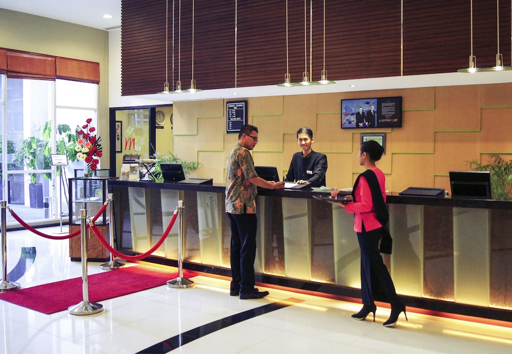 Mercure Surabaya Grand Mirama 8/81