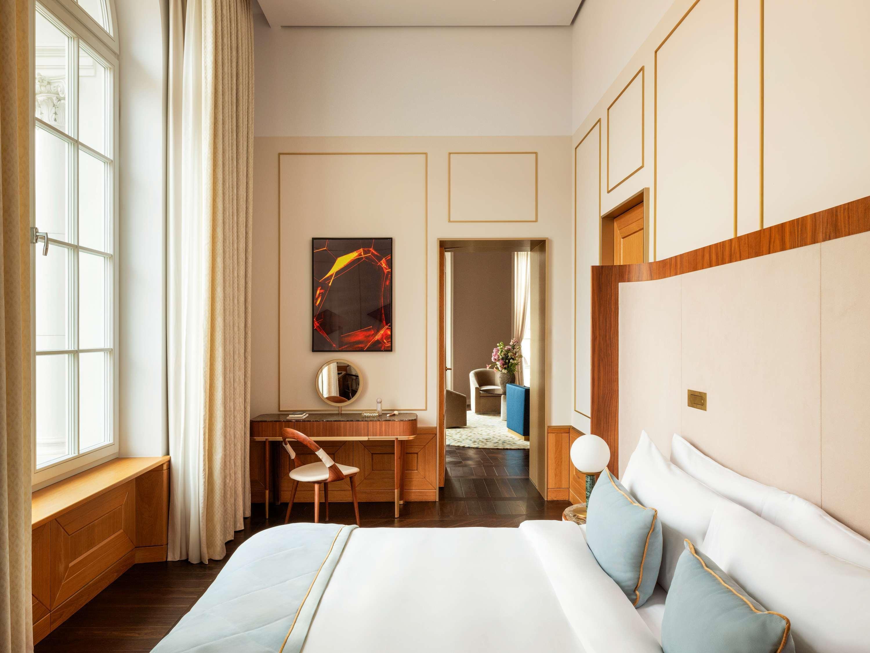 Signature, Suite