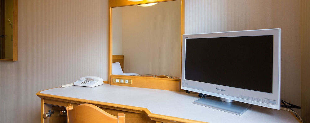 Nagoya B S Hotel 51/55