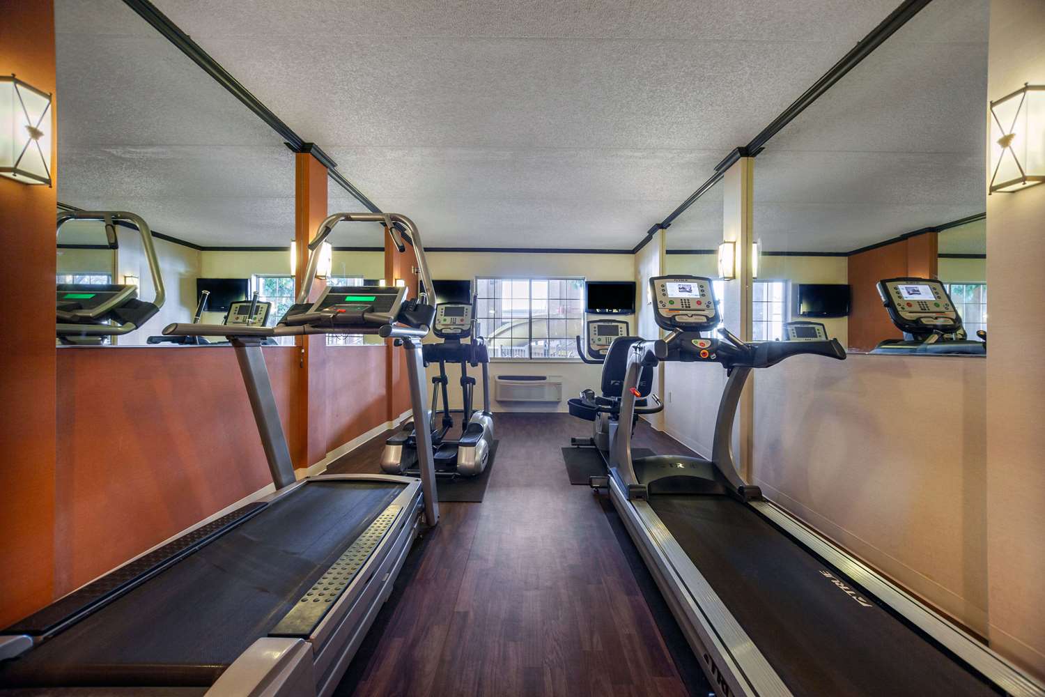 Comfort Suites Green Bay West 9/20