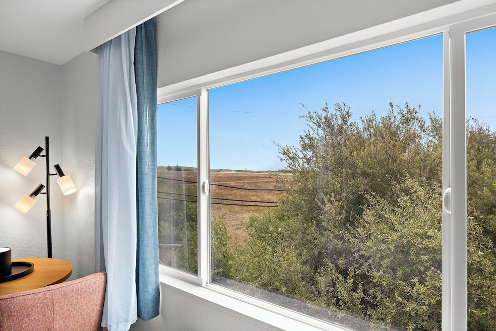 Motel6 San Simeon, CA - Hearst Castle Area 31/63