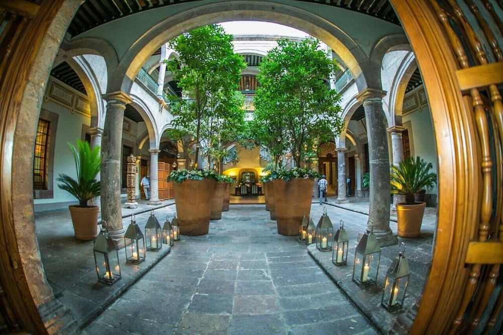 CASA GRANDE HOTEL BOUTIQUE 36/67