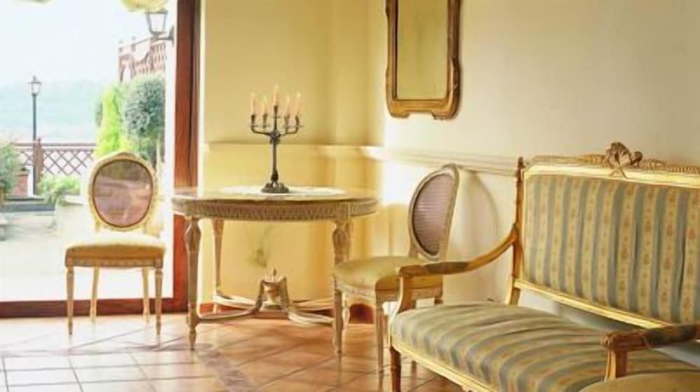 Hotel Villa Degli Angeli 19/57