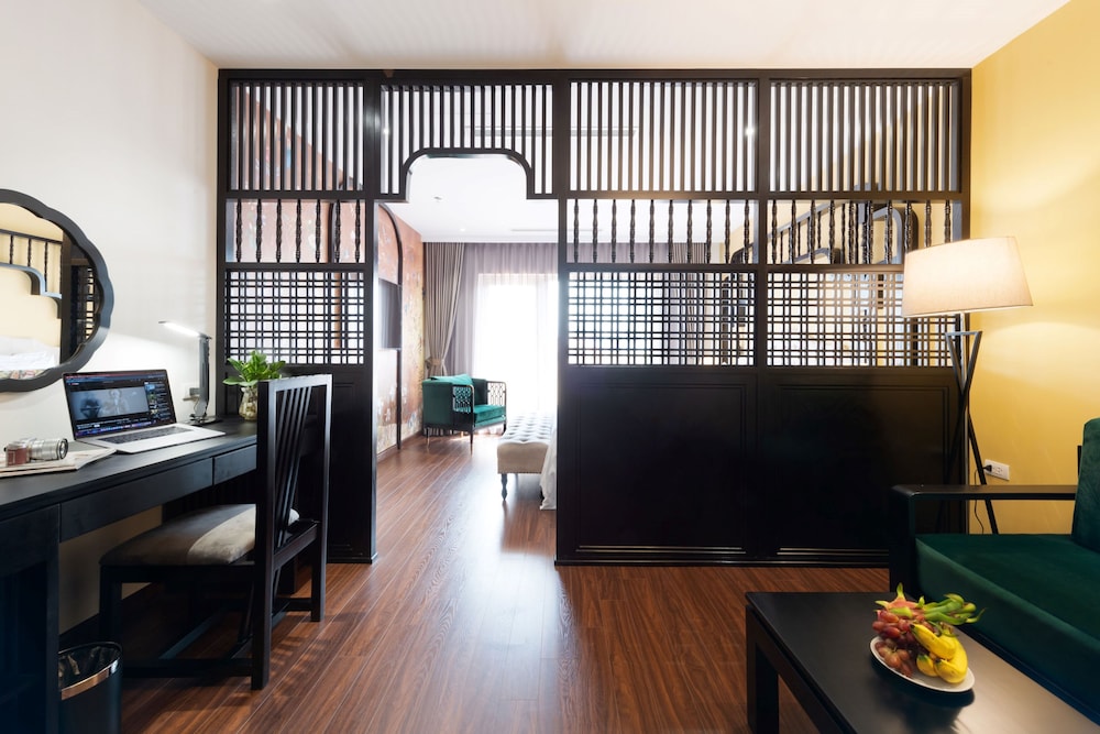 Palago Boutique Hotel 45/51