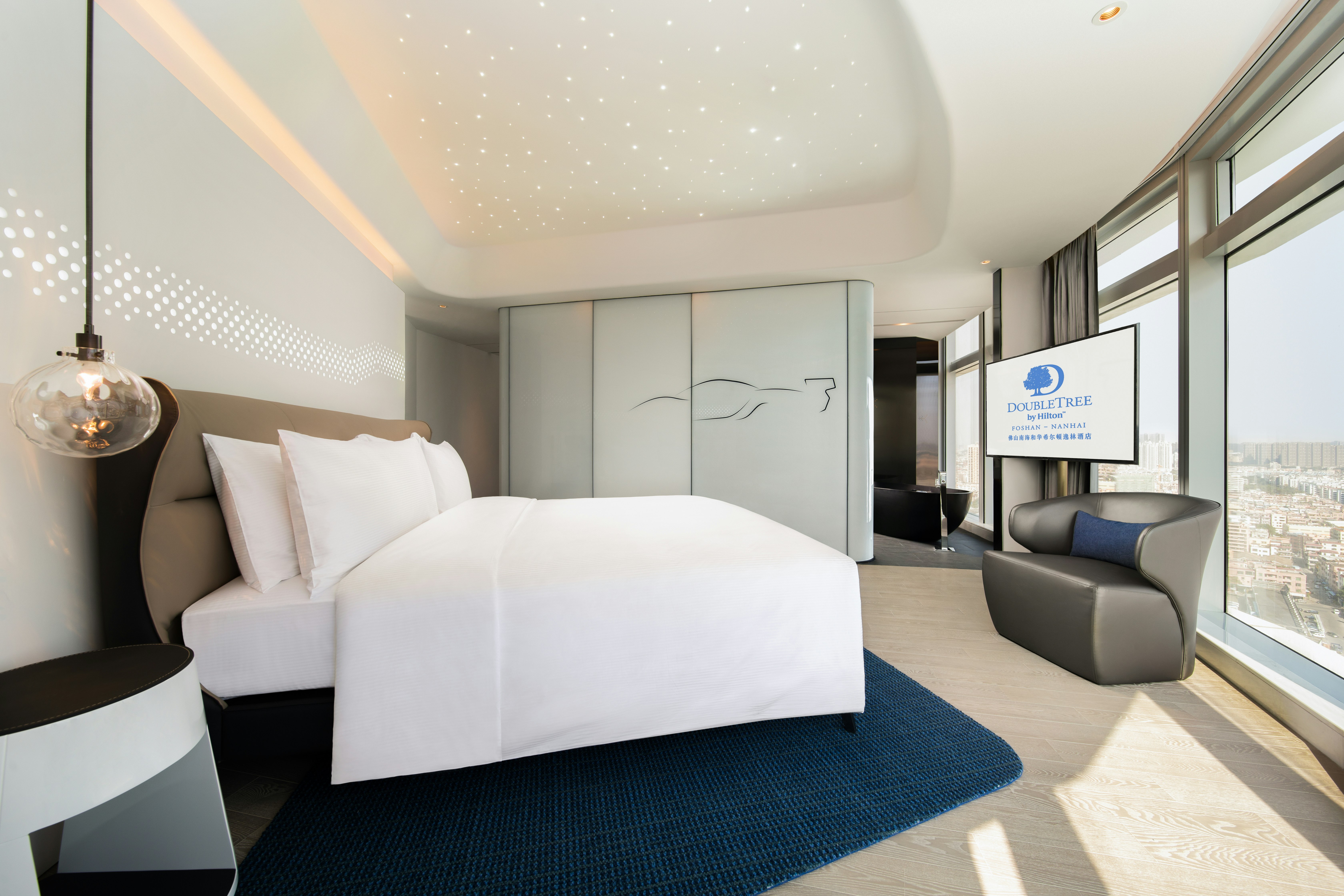 1 BEDROOM, DELUXE, SUITE, KING BED