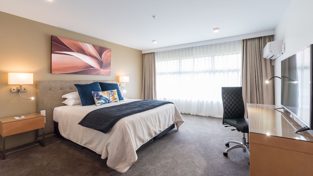 Suite, King Bed