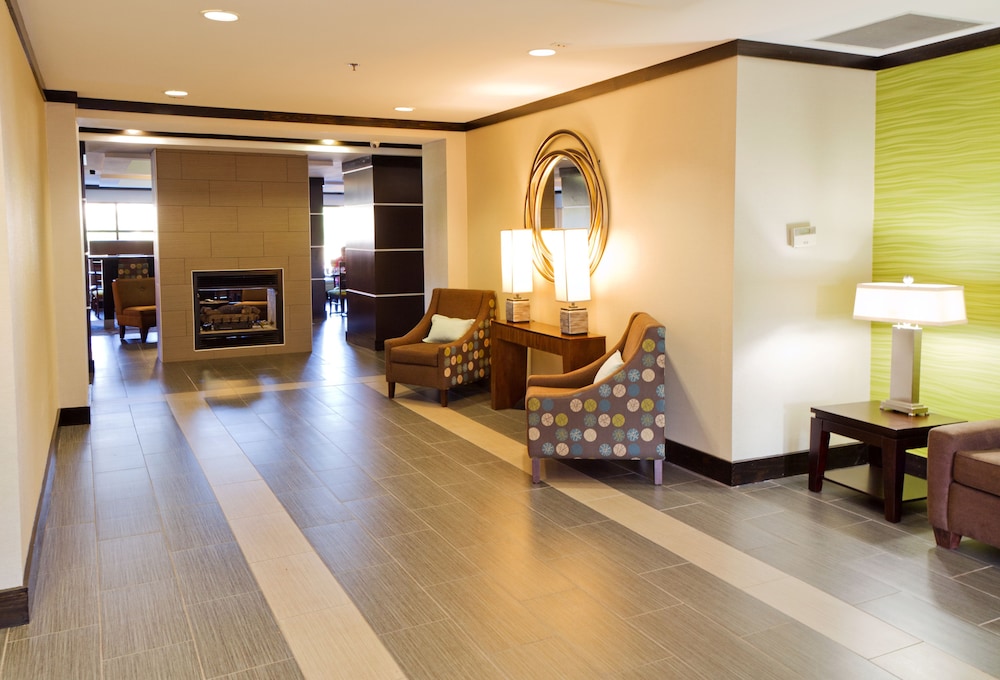 Holiday Inn Express Hotel And Suites Greenville Downtown 61/82