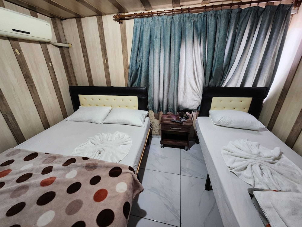 Mevlevi Hotel 18/50