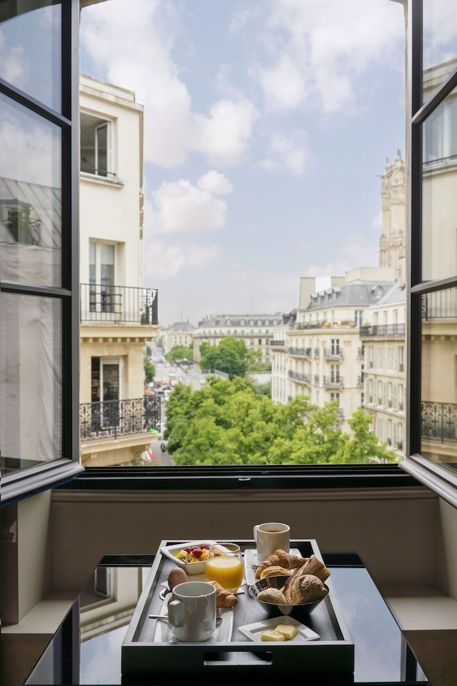 Hotel Le Presbytere 38/50