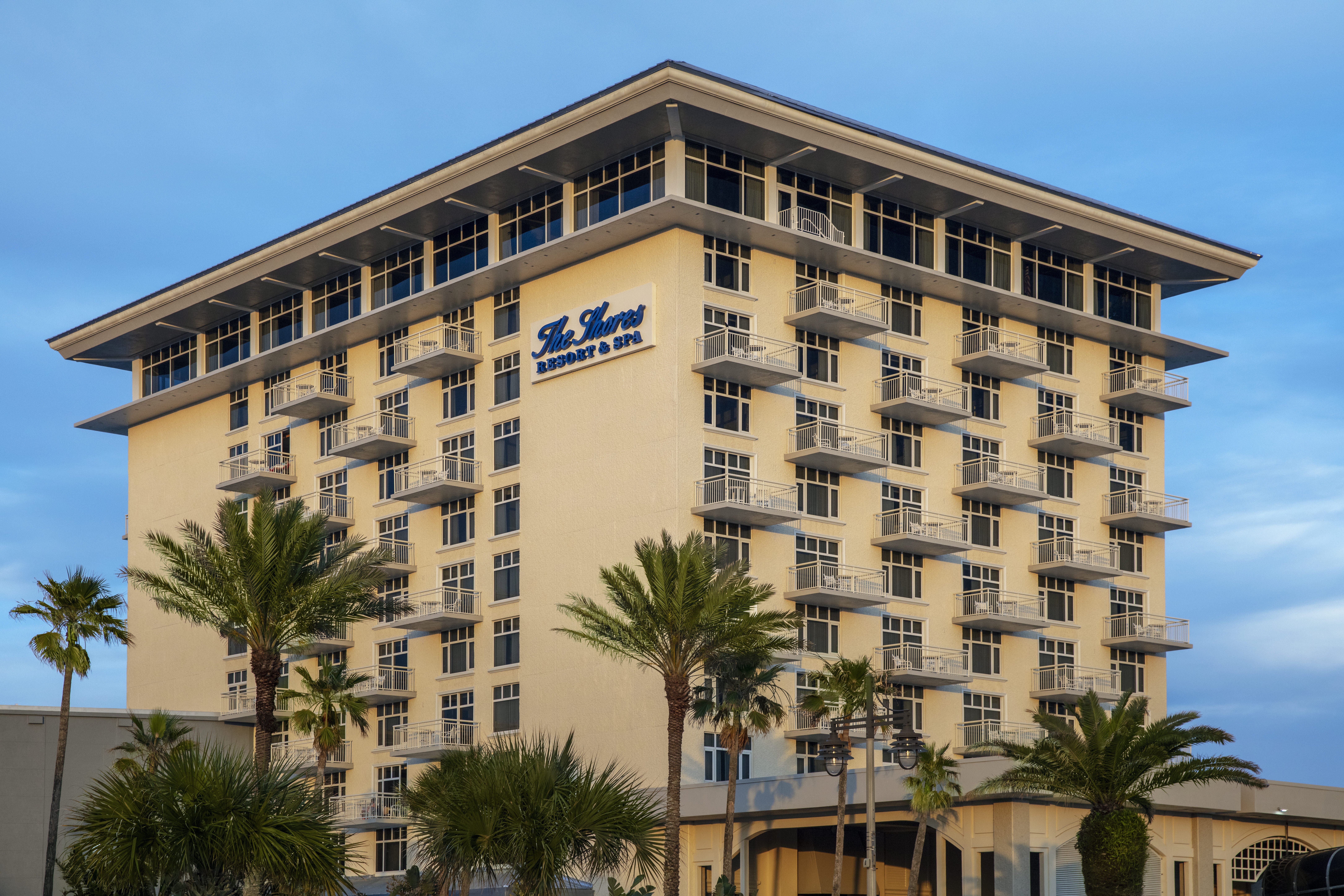 The Shores Resort Spa 2/69