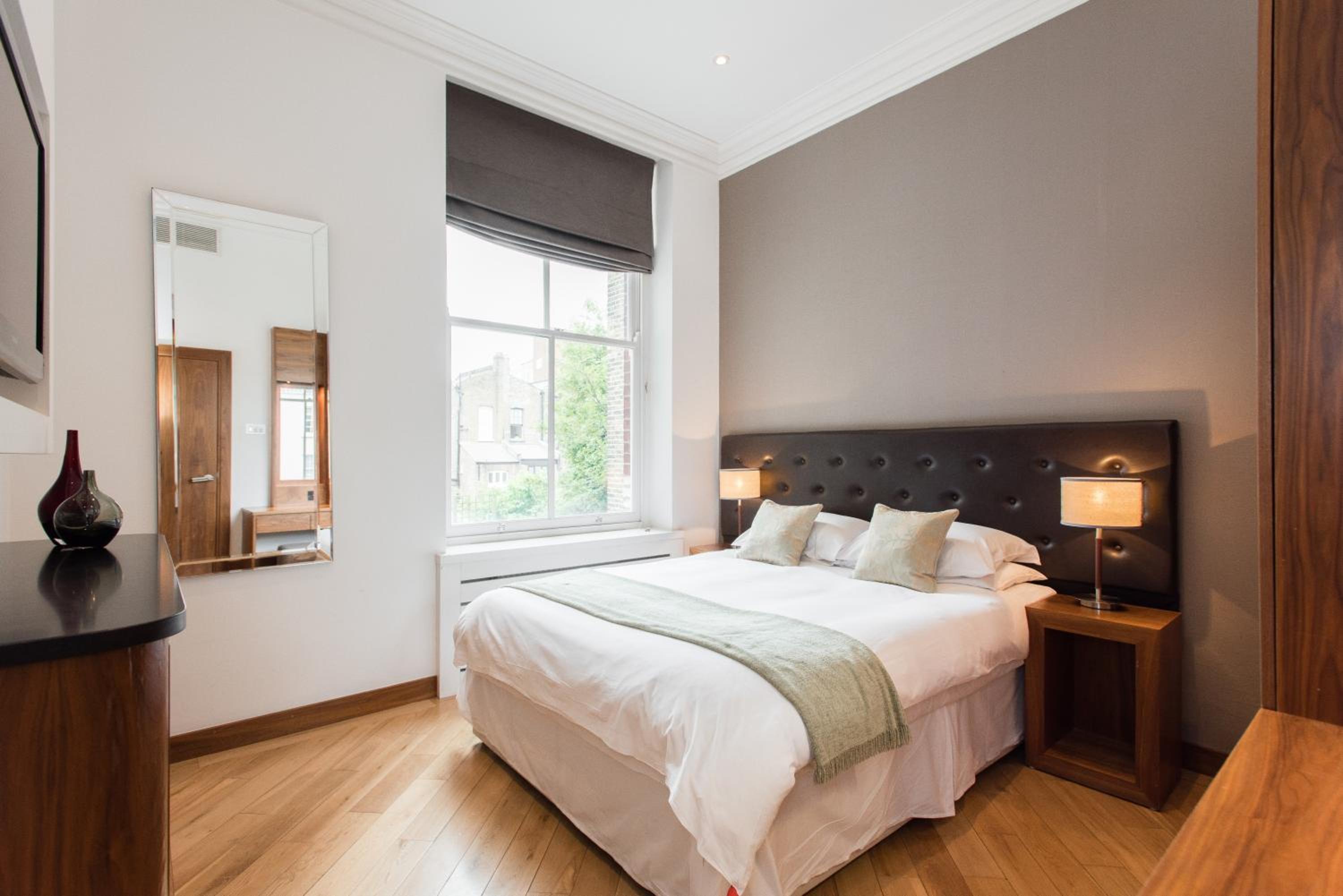 جناح رئاسي بشرفة، Presidential Apartments - Kensington 4/10